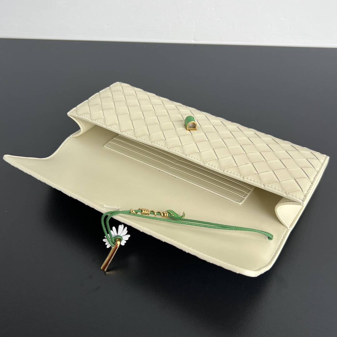 aaa4017cc43a5941849356b09203f2f3_1756366150_4462.jpg