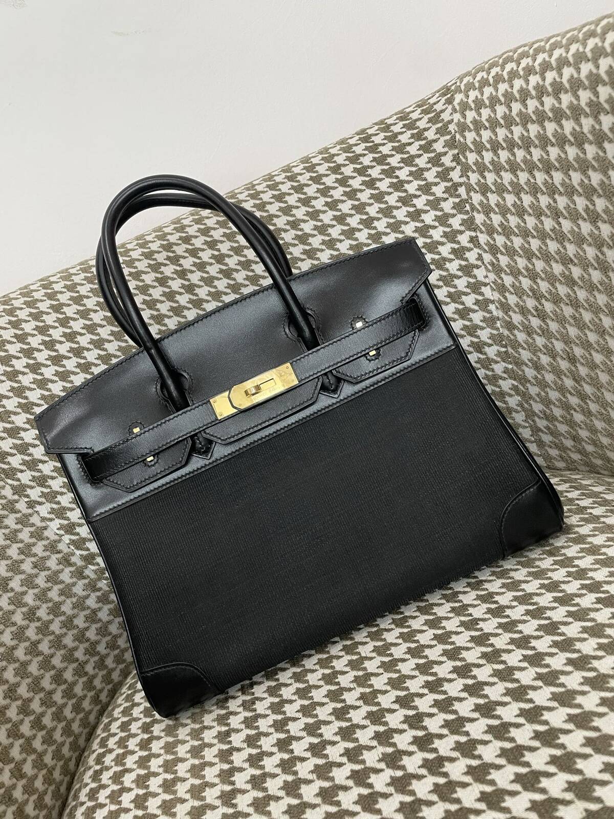 bfa6fcce7f49bf5fd9150a22a59b0b4c_1764052495_5231.jpg
