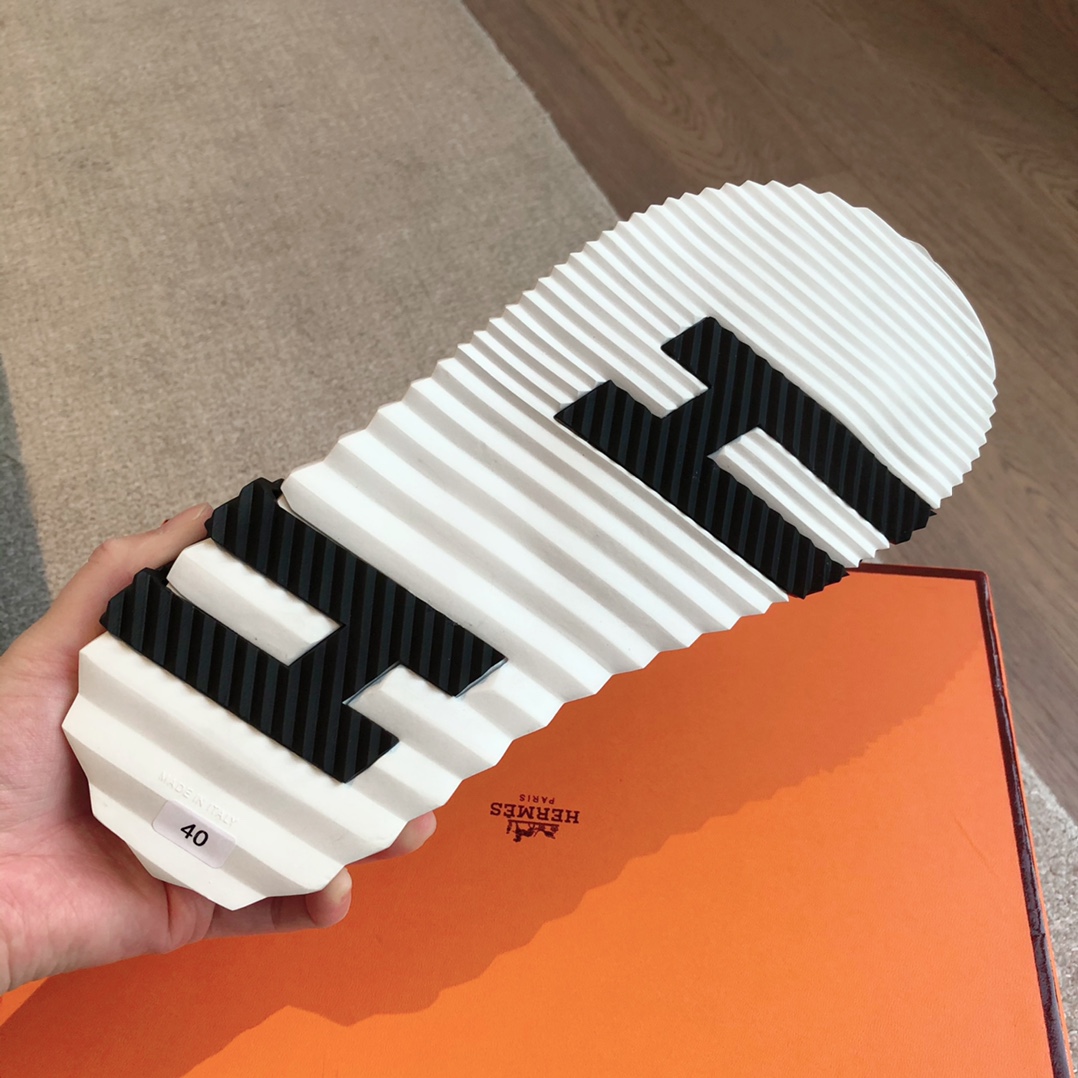 9689948ee79aa0f0fc70564d4a437e3a_1780369963_1086.jpg