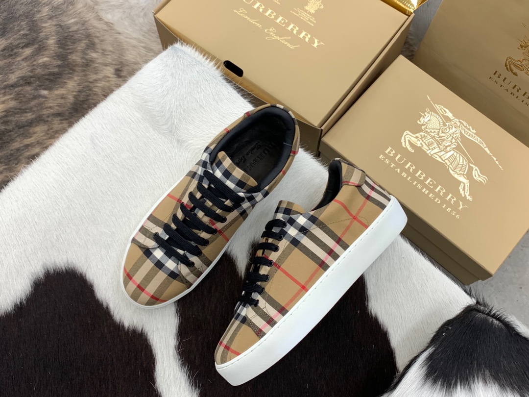 [152] 버버리 캐쥬얼 클래식 체크 로우탑 스니커즈 burberry