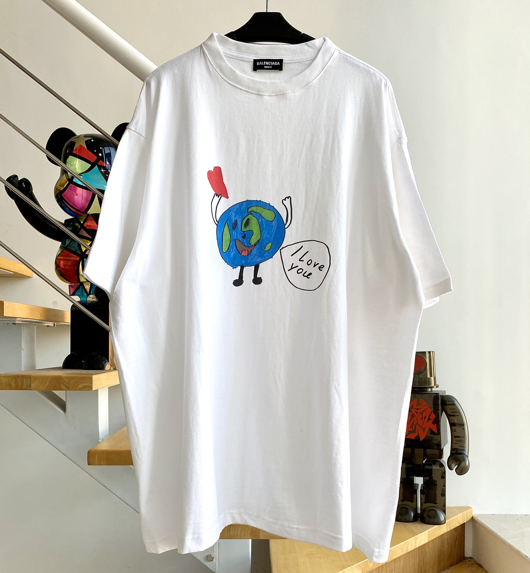 [계단집] 발렌시아가 지구 패턴 페이크 레이어링 티셔츠