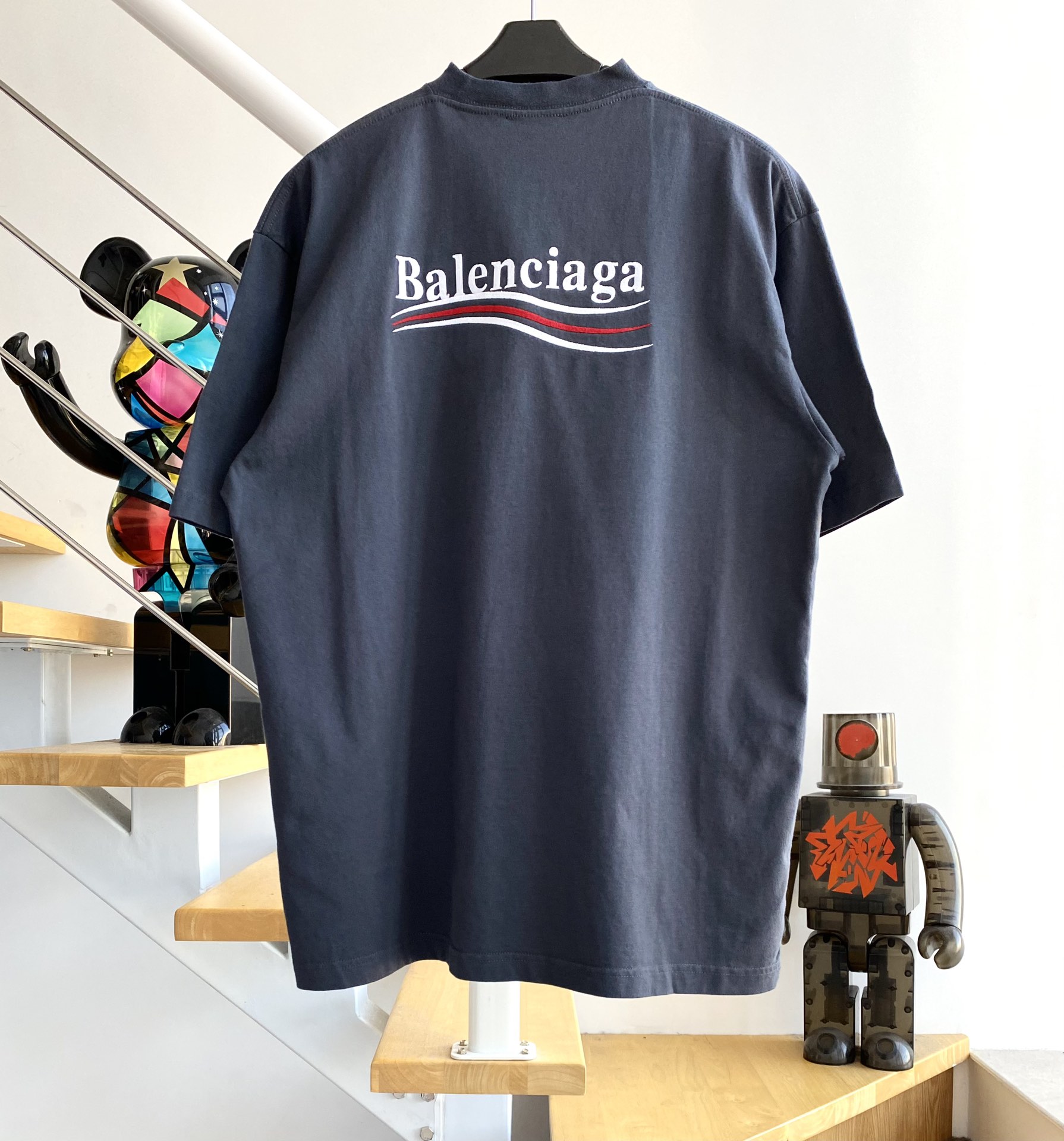 [계단집] 발렌시아가 모노그램 웨이브 자수 반팔티 balenciaga