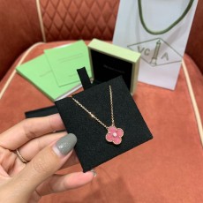 [OC] 반클리프 Van Cleef&Arpels Rhodonite 클로버 목걸이 핑크