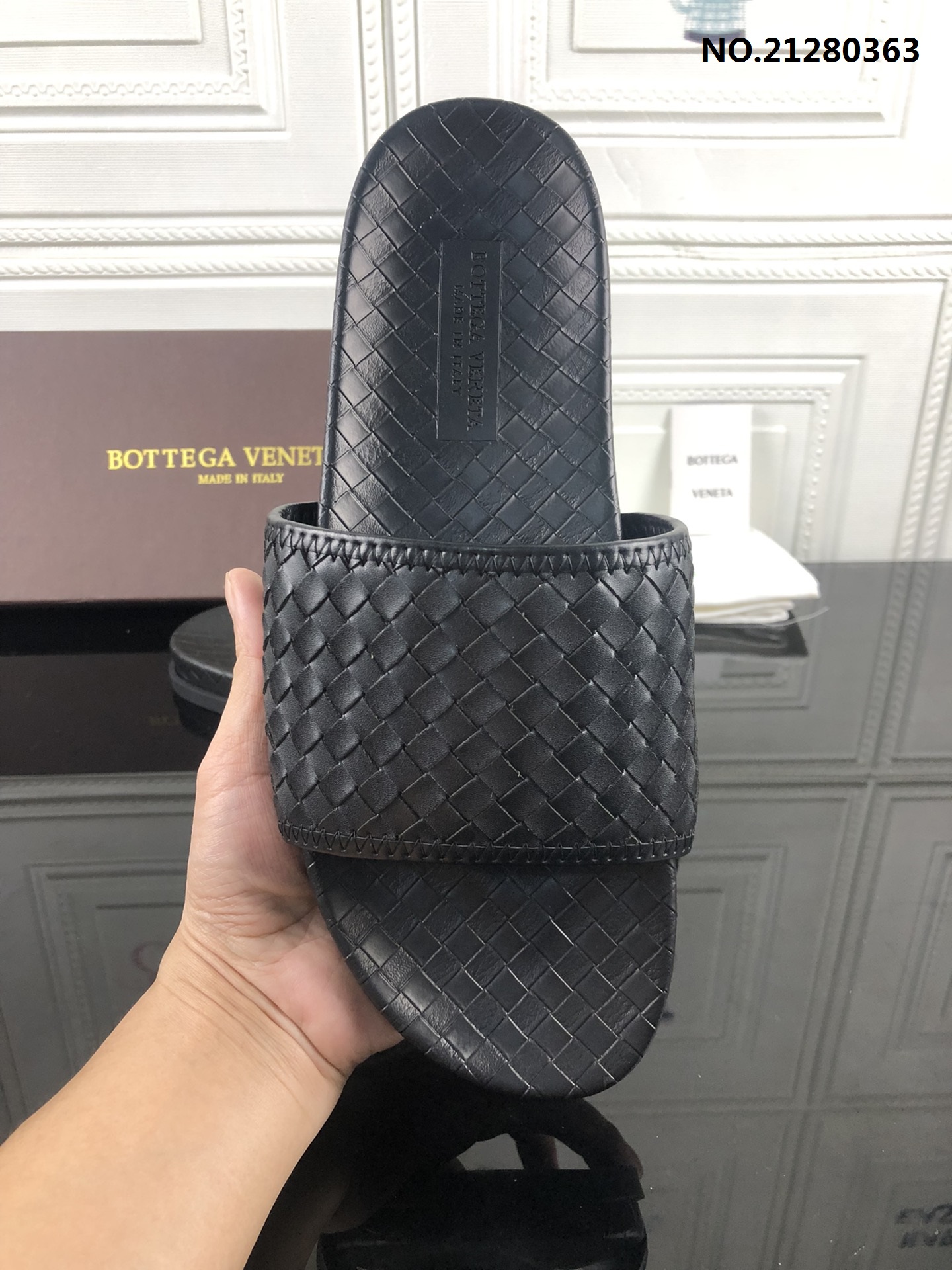 [AN3] 보테가베네타 남성용 가죽 편직 슬리퍼 블랙 bottegaveneta