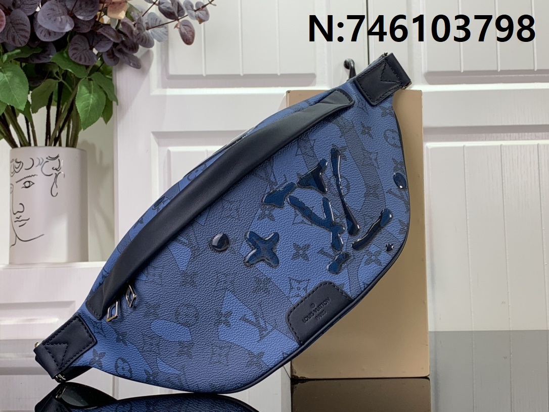 [88factory] 루이비통 디스커버리 범백 M22576 44*15*9cm LOUIS VUITTON