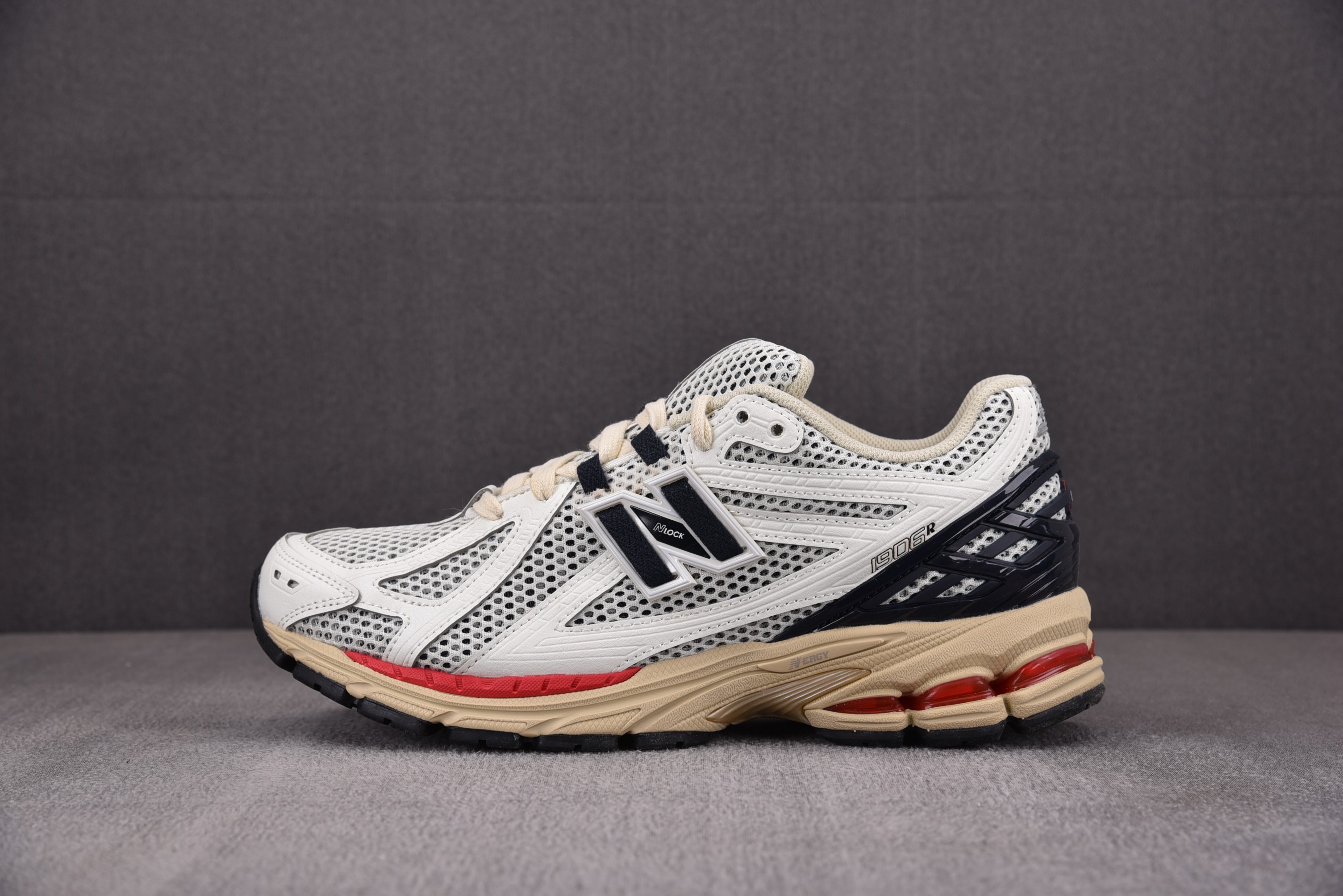 【M】New Balance NB 1906R 白色 M1906RR