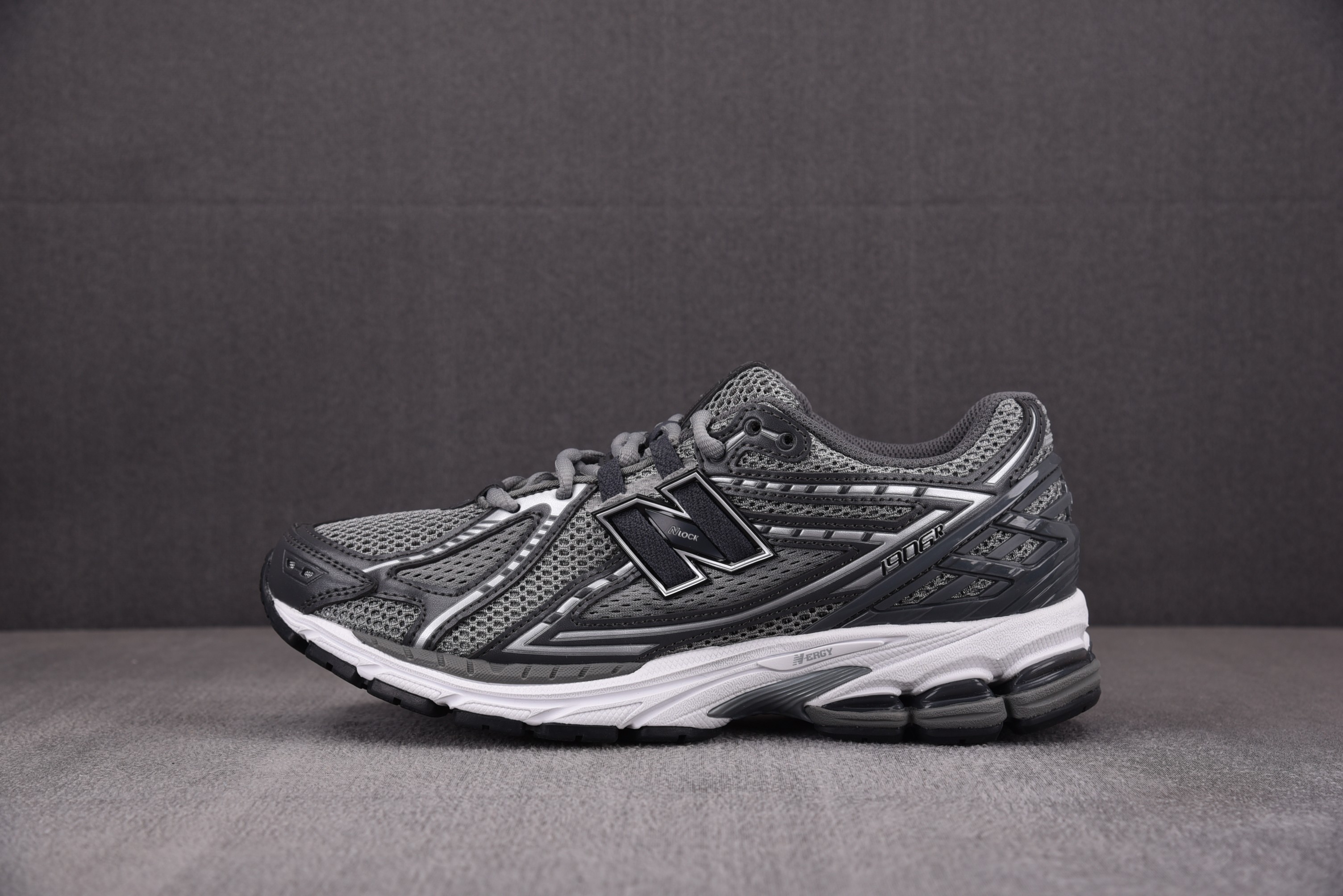 【M】New Balance NB 1906R 灰色 M1906RJS