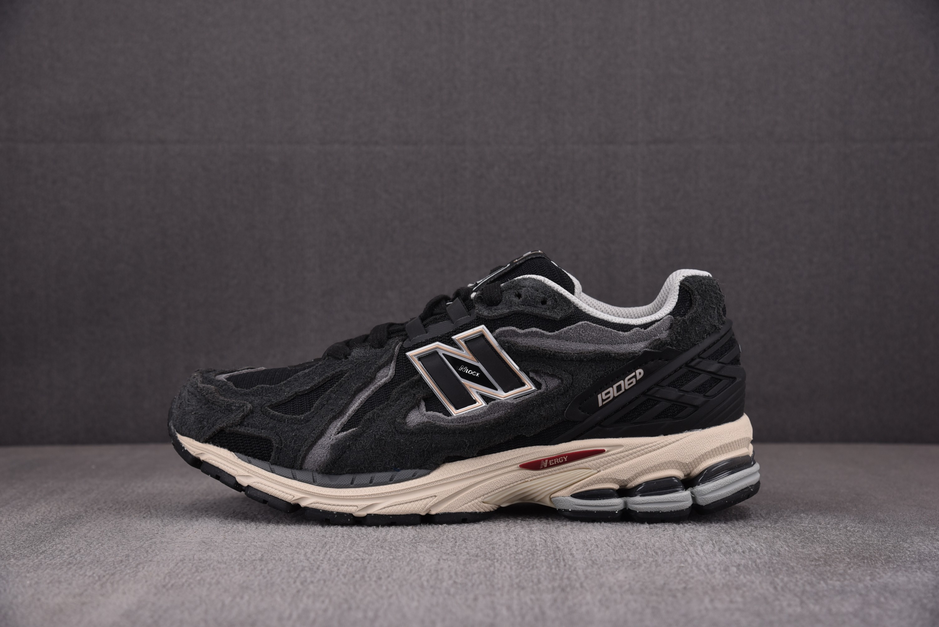 【M】New Balance NB 1906R 黑色 M1906DD