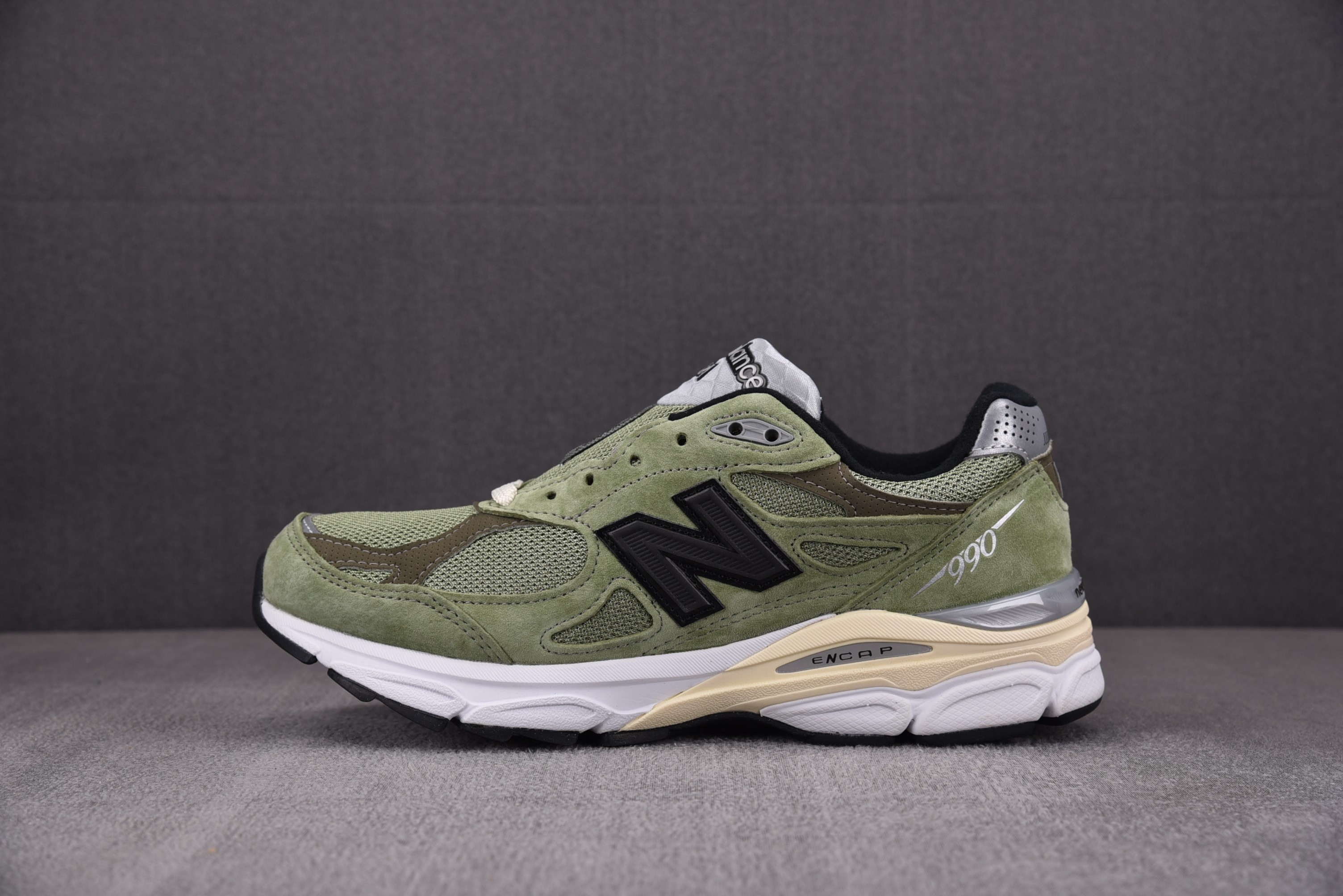 【ZH NEW】JJJJound x New Balance 990 v3 草绿色 M990JD3