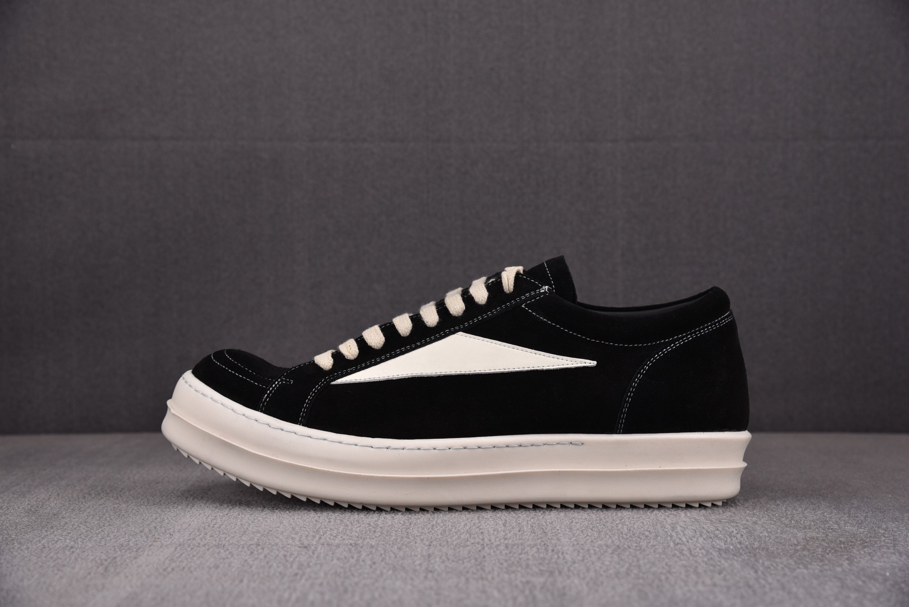 [OG] 릭 오웬스 x 반스 블랙 포재질 RICK OWENS VANS black