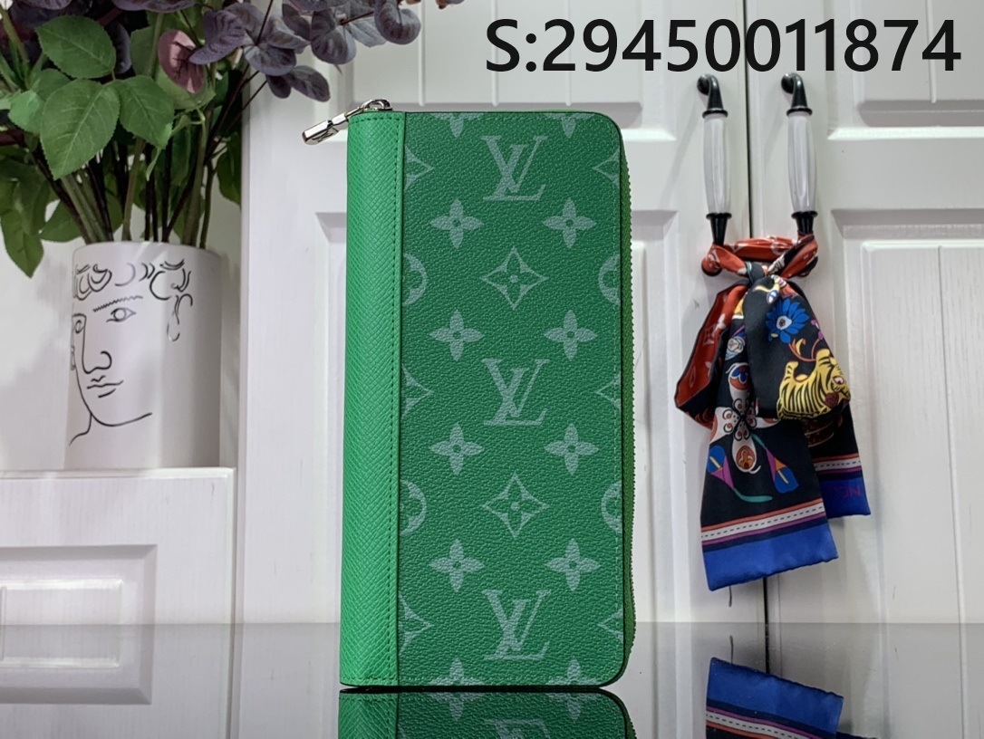 [88factory] 루이비통 타이가라마 지피 버티컬 지갑 그린 M30944 LOUIS VUITTON