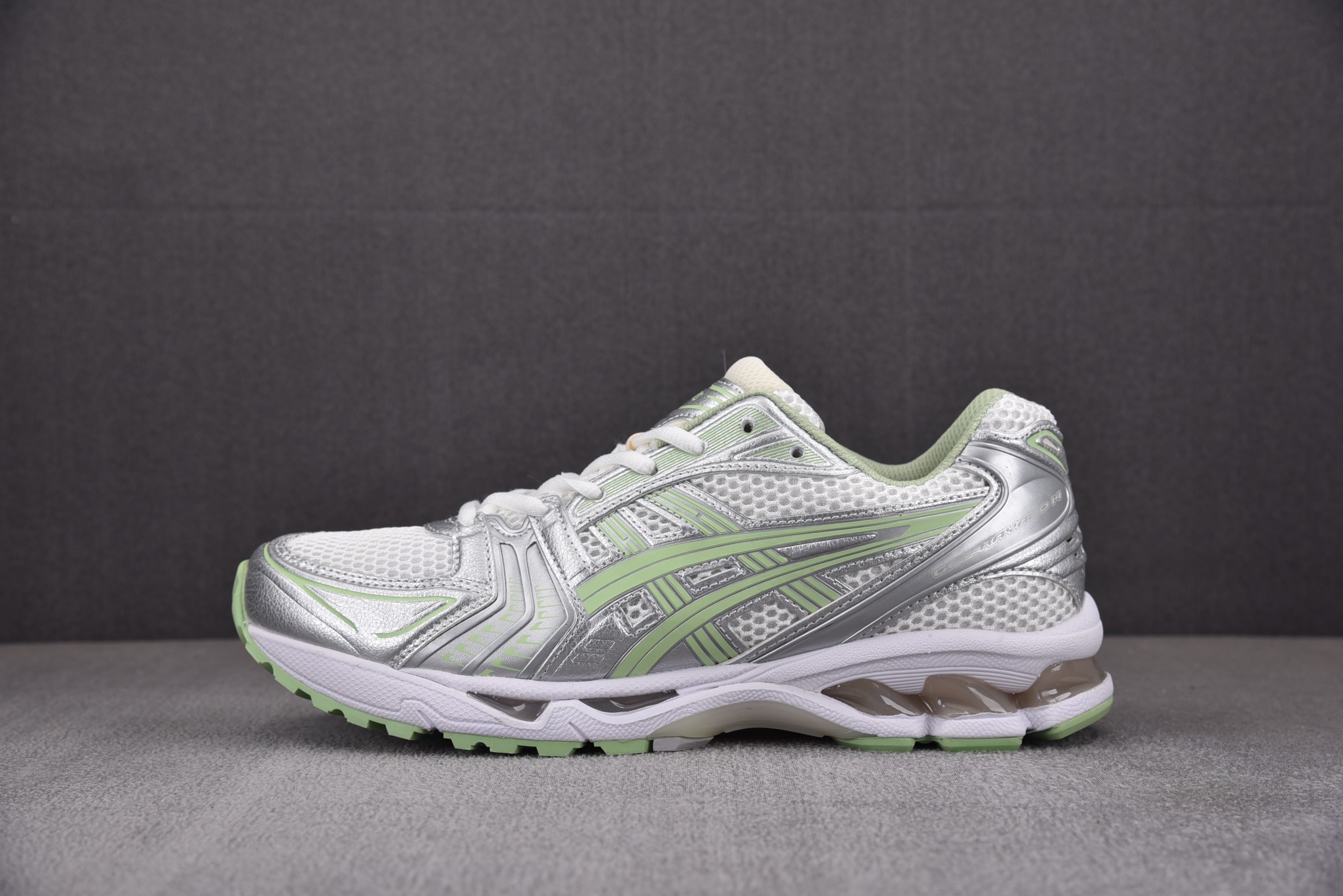 Asics Gel-Kayano 14 银绿 1202A056-105