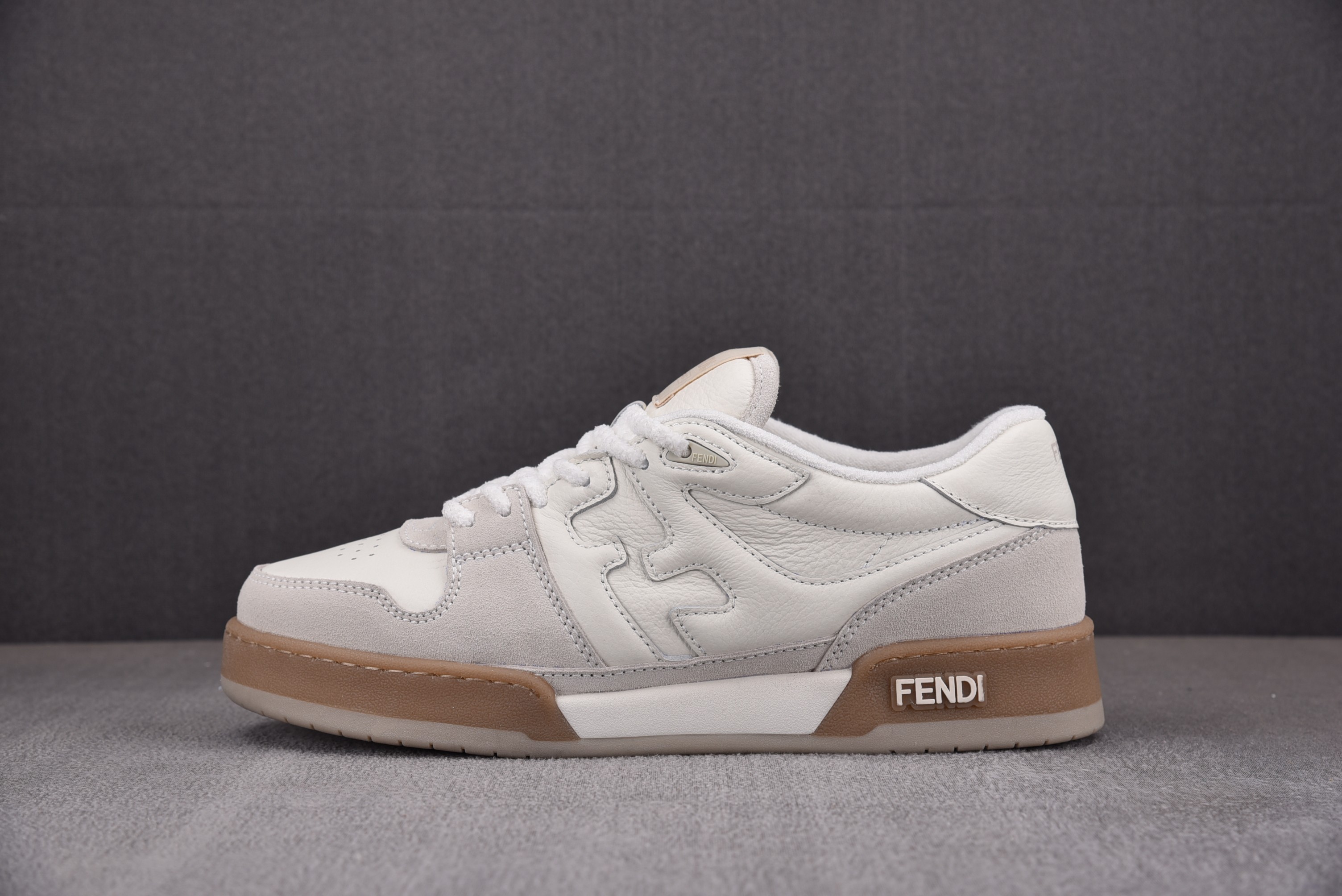 【BQ】FENDI Match 芬迪板鞋 白色