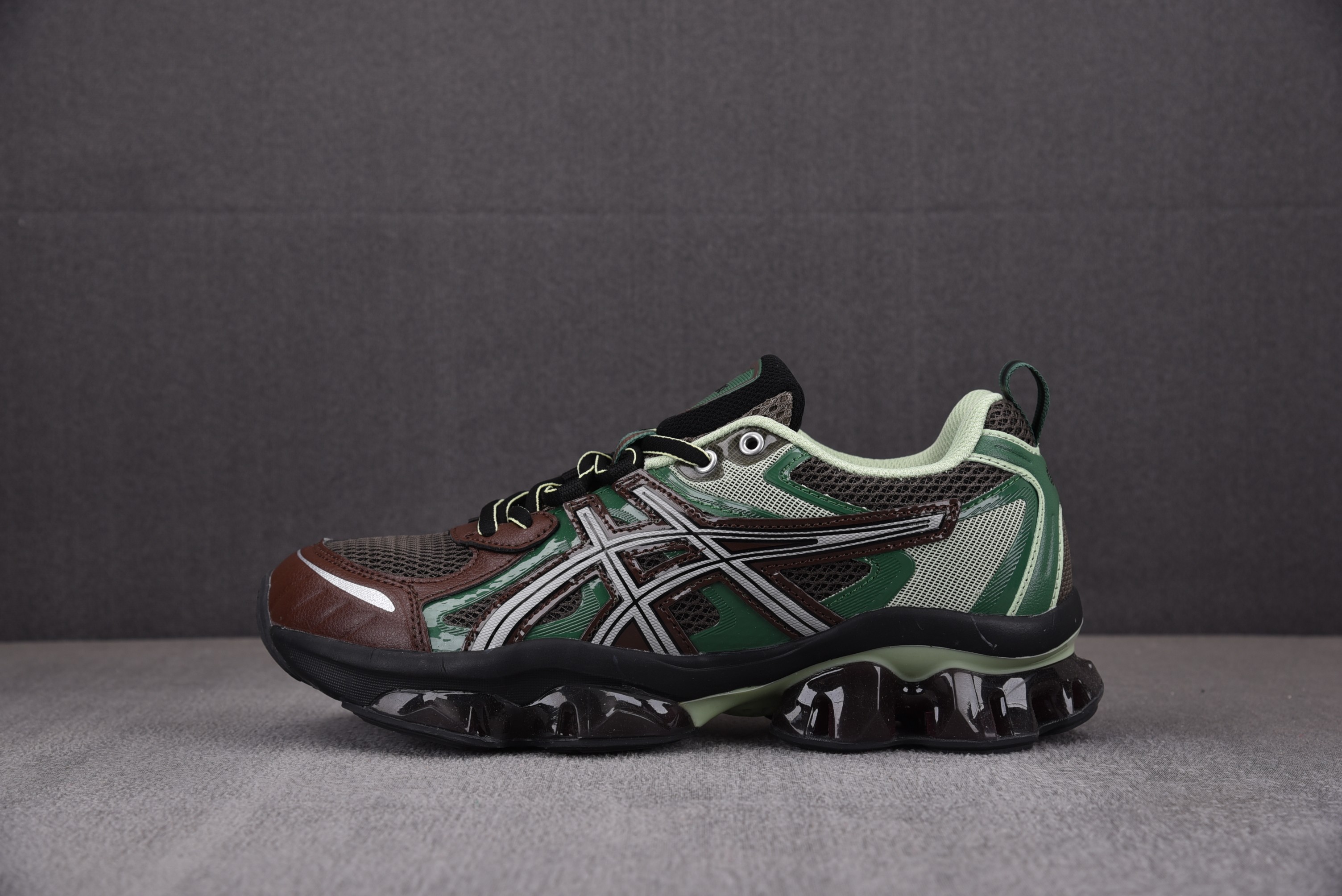 Asics GEL-Quantum Kinetic 三叶草绿 1203A270-251