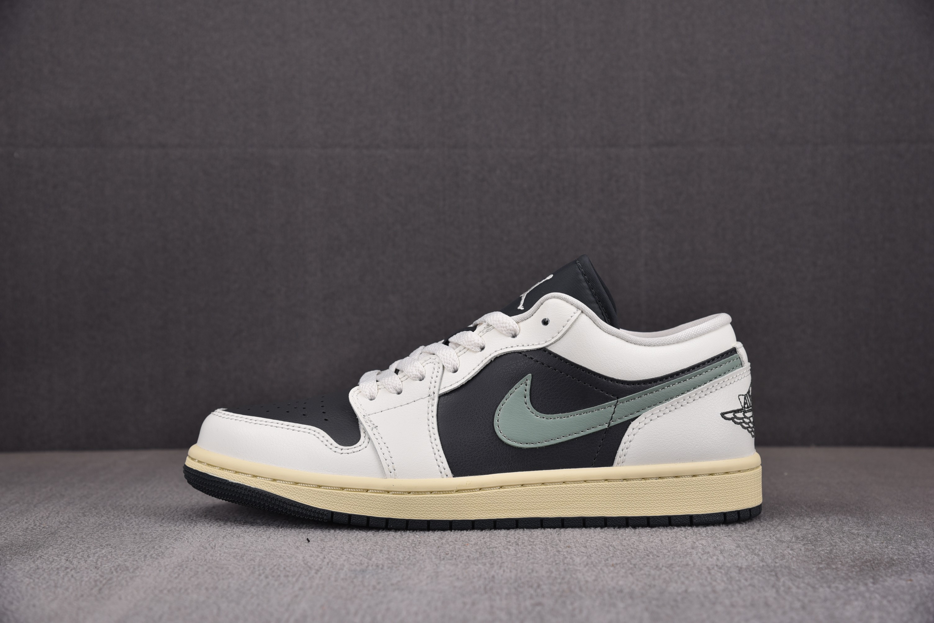 【CJ】WMNS Air Jordan 1 Low“Jade Smoke”黑白绿 DC0774-001