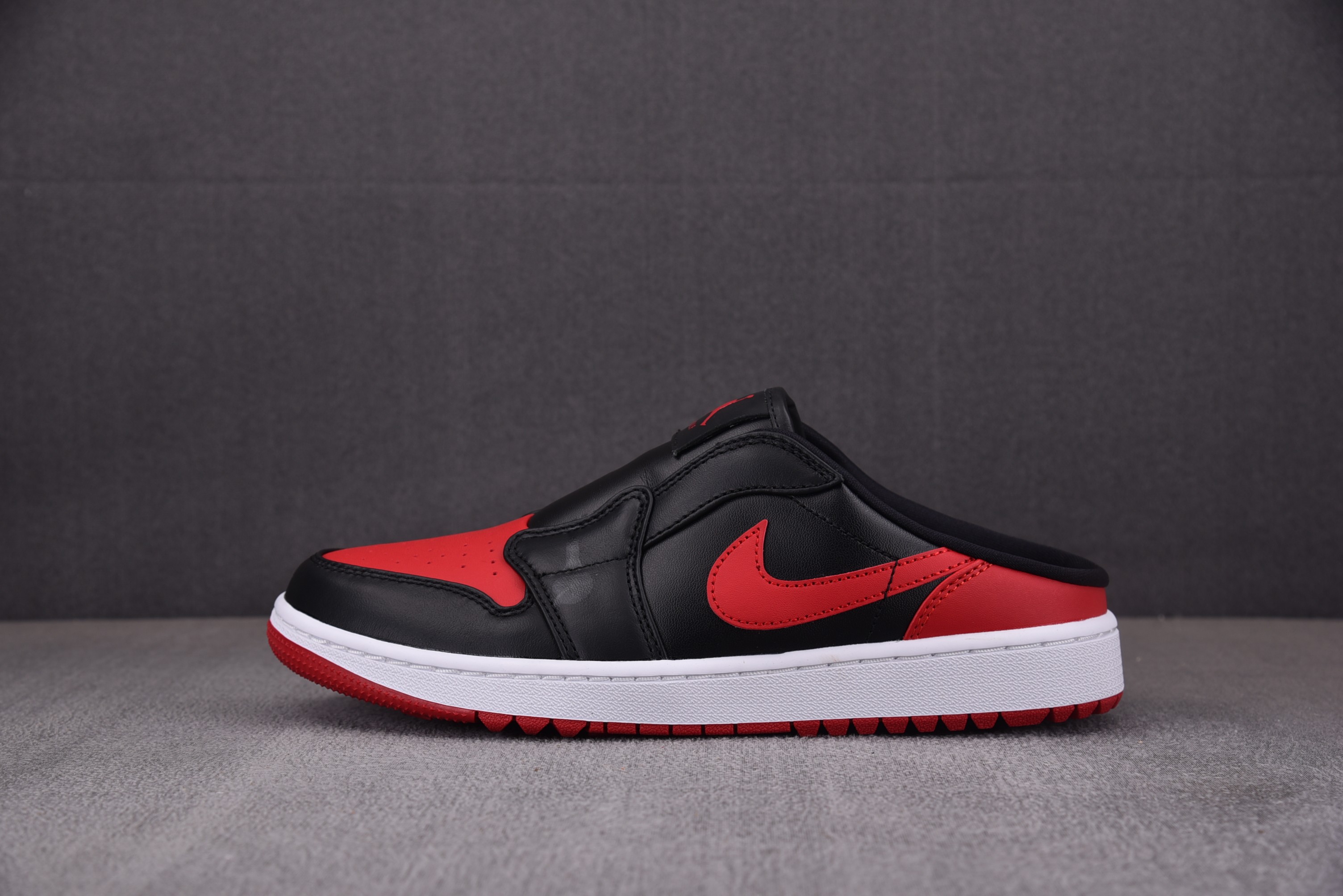 【CJ】Air Jordan 1 Mule“Bred”黑红脚趾 一脚蹬 FJ1214-001