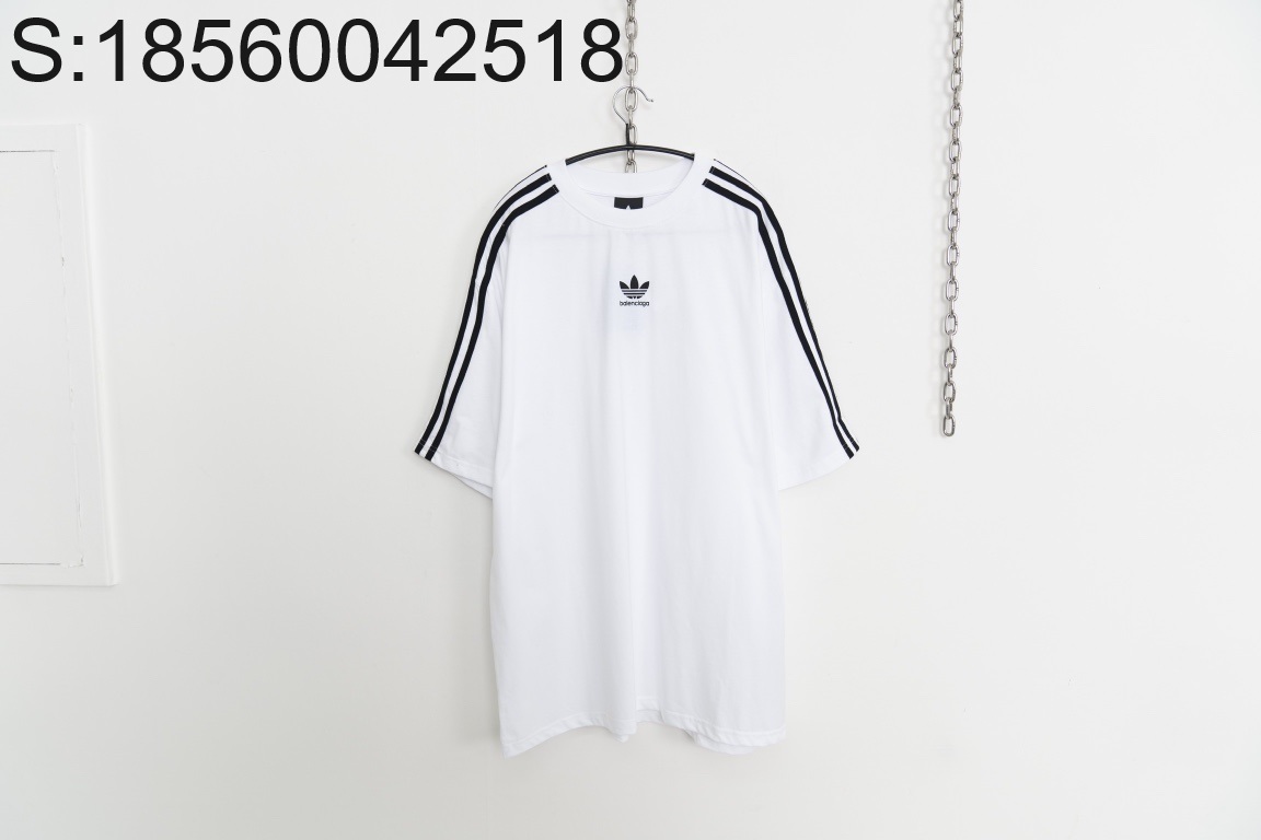 [사슬공장] 발렌시아가 아디다스 앞 로고 자수 반팔티 화이트 balenciaga adidas