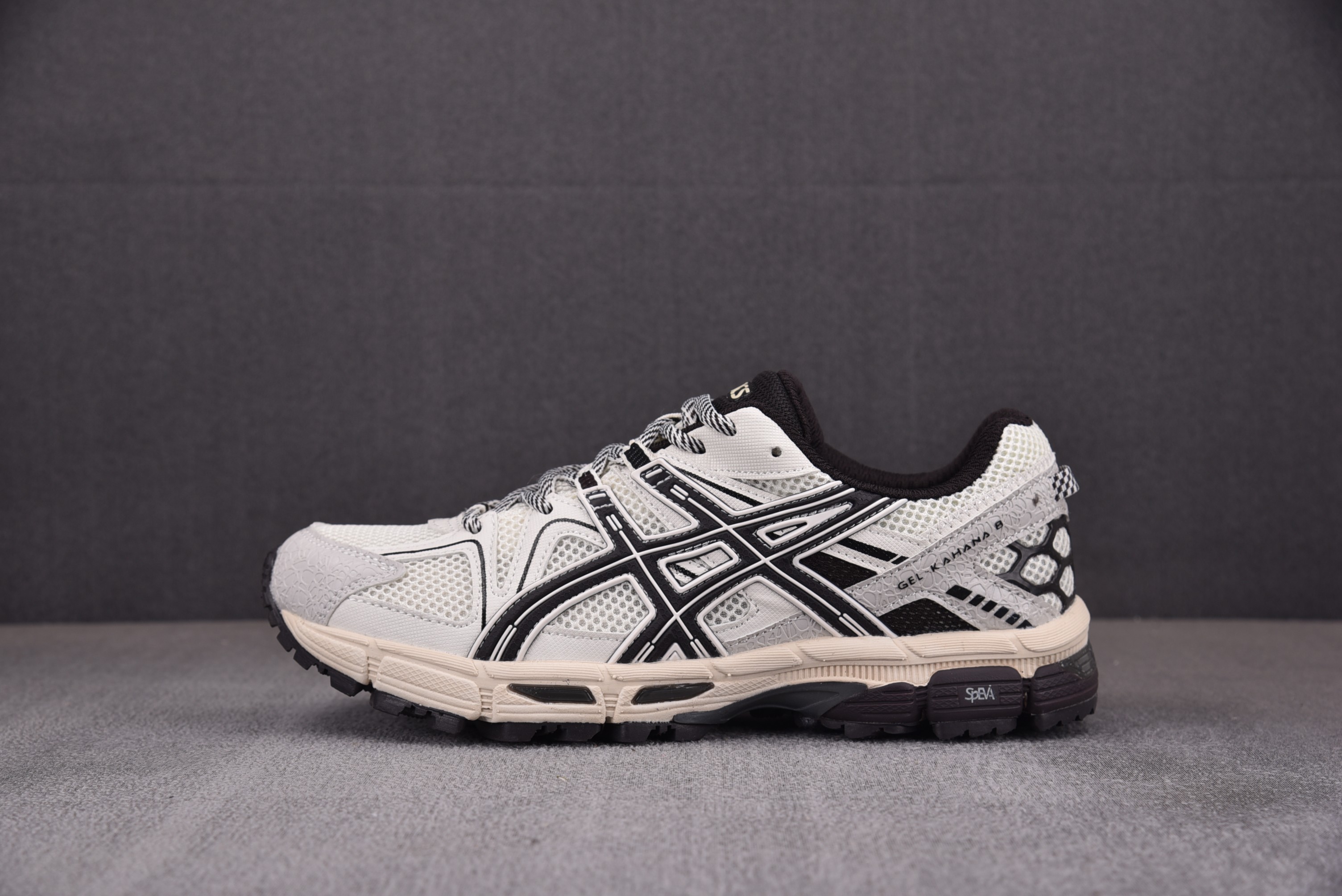 Asics Gel-Kahana 8 浅棕黑 1011B895-200