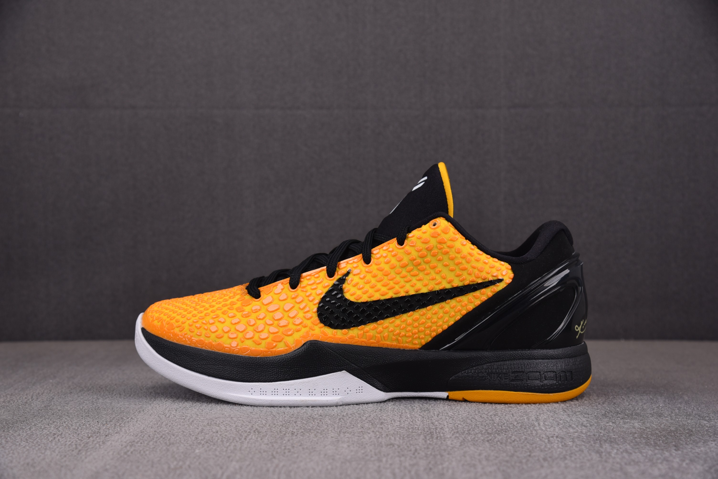 【H12】NK Zoom Kobe 6 Lightbulb 黑黄 429659-700