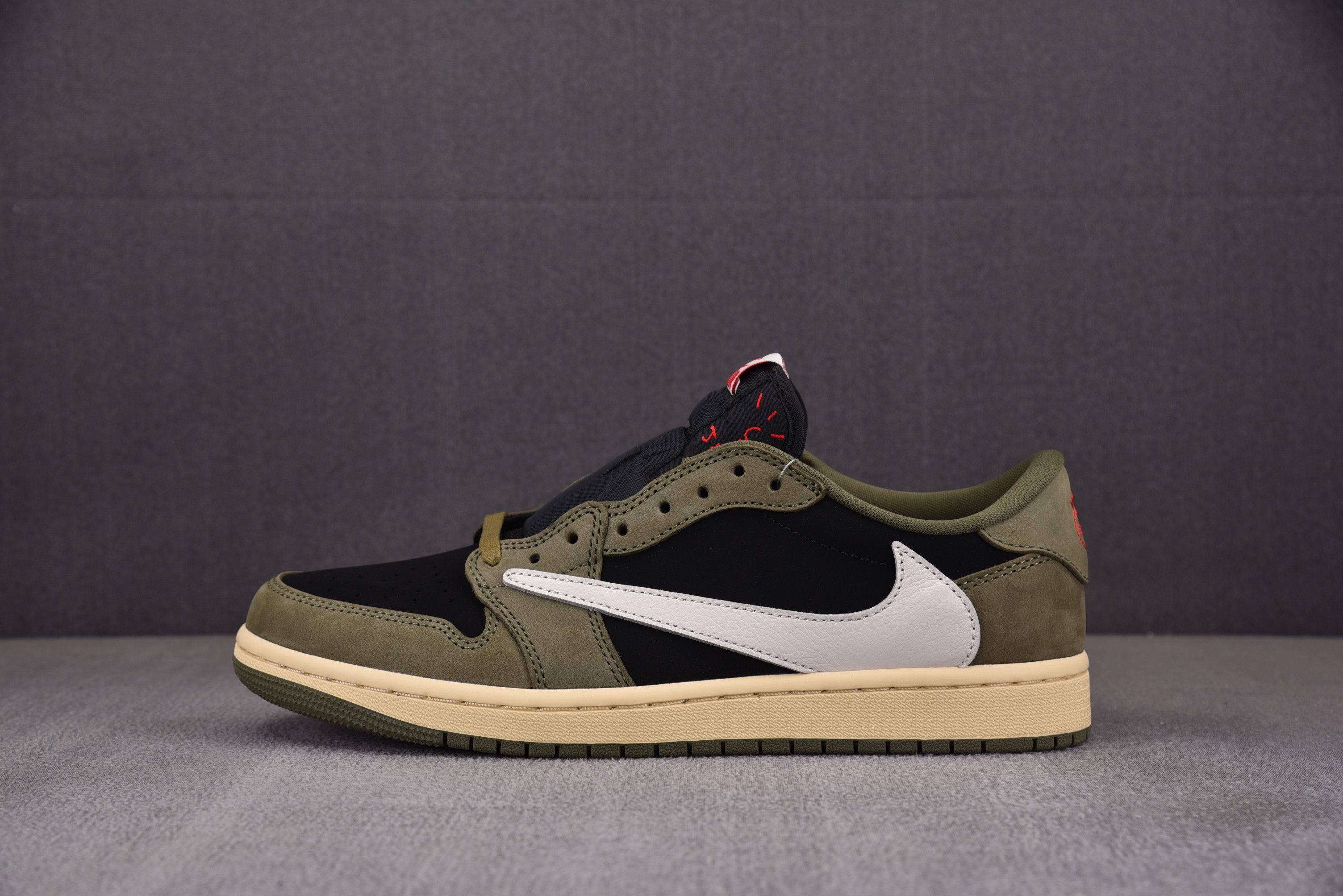 【GT】Travis Scott x Air Jordan 1 Low OG 倒钩7.0 绿黑白 DM7866-002