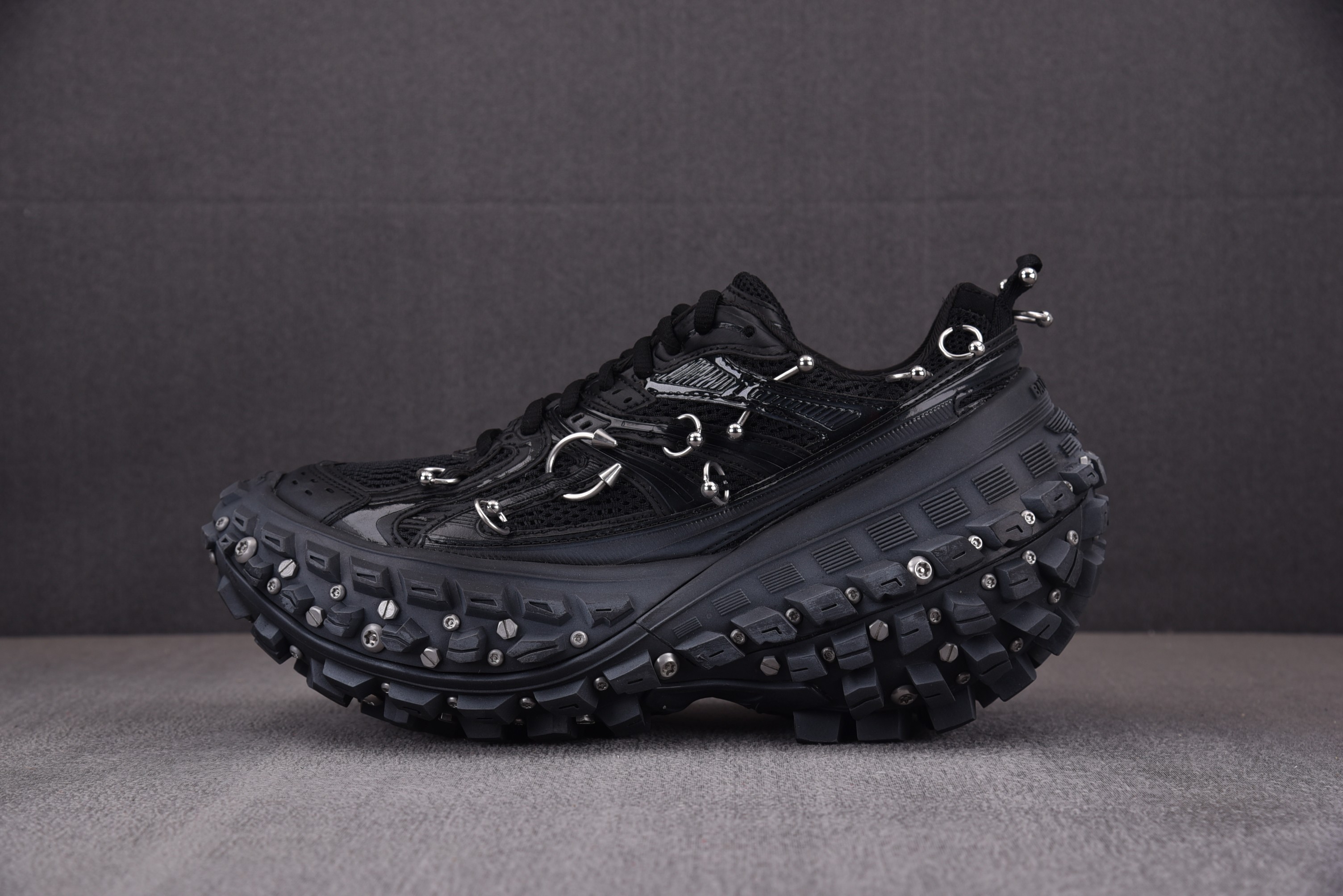 【VG】Balenciaga Ddfender 轮胎鞋 铆钉 黑色 발렌시아가