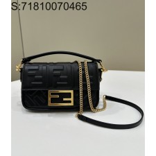 [니콜] 펜디 양가죽 바게트 FF 체인 숄더백 19cm 블랙 8BS017 Fendi