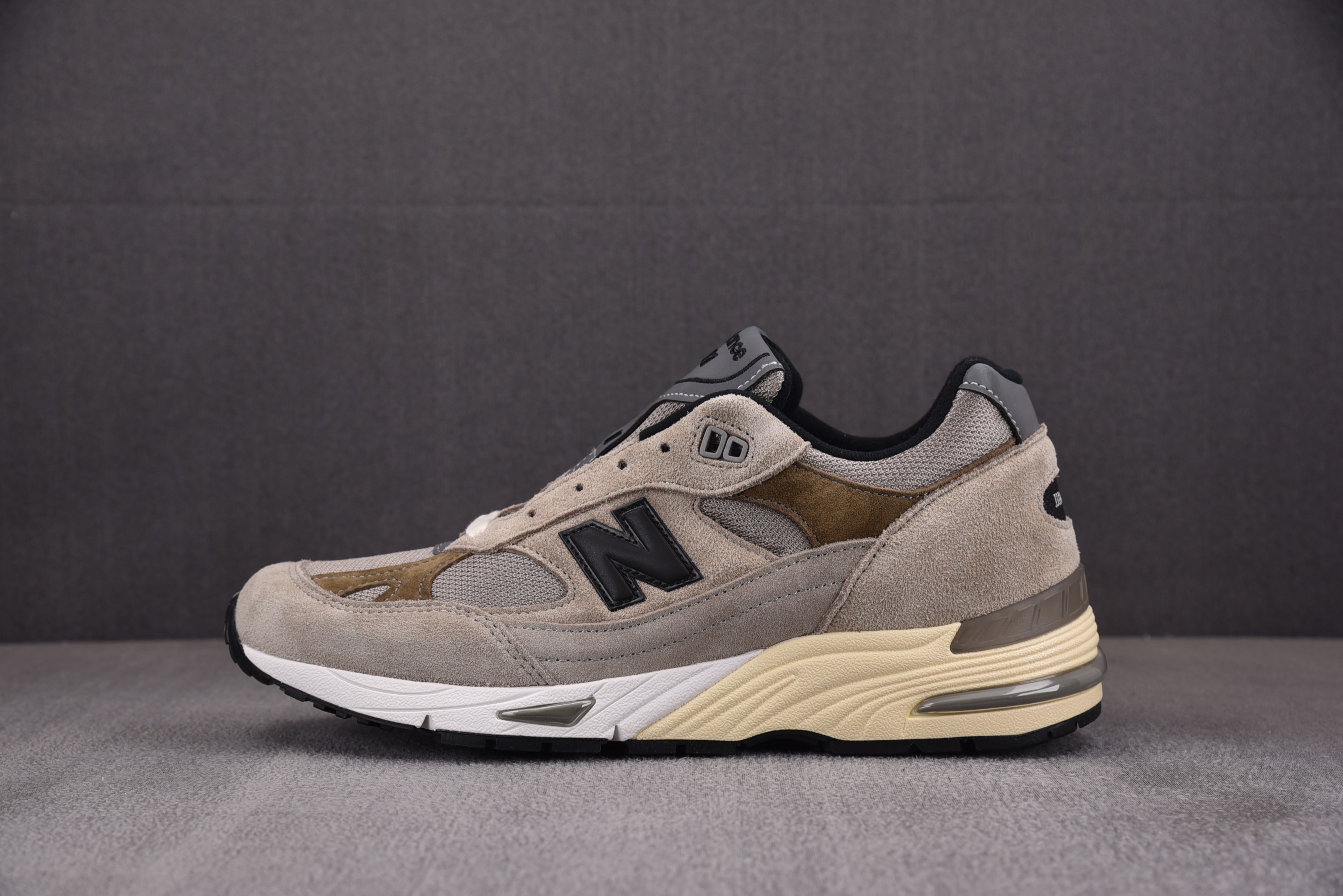 【GOAT】JJJJound x New Balance 991 浅灰棕 M991JJA