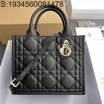 [JHL] 디올 레더 퀼팅 북 토트백 스몰 26.5*21*14cm 블랙 Dior