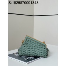 [니콜] 펜디 퍼스트 순색 편직 숄더백 24*9*18cm 청색 Fendi