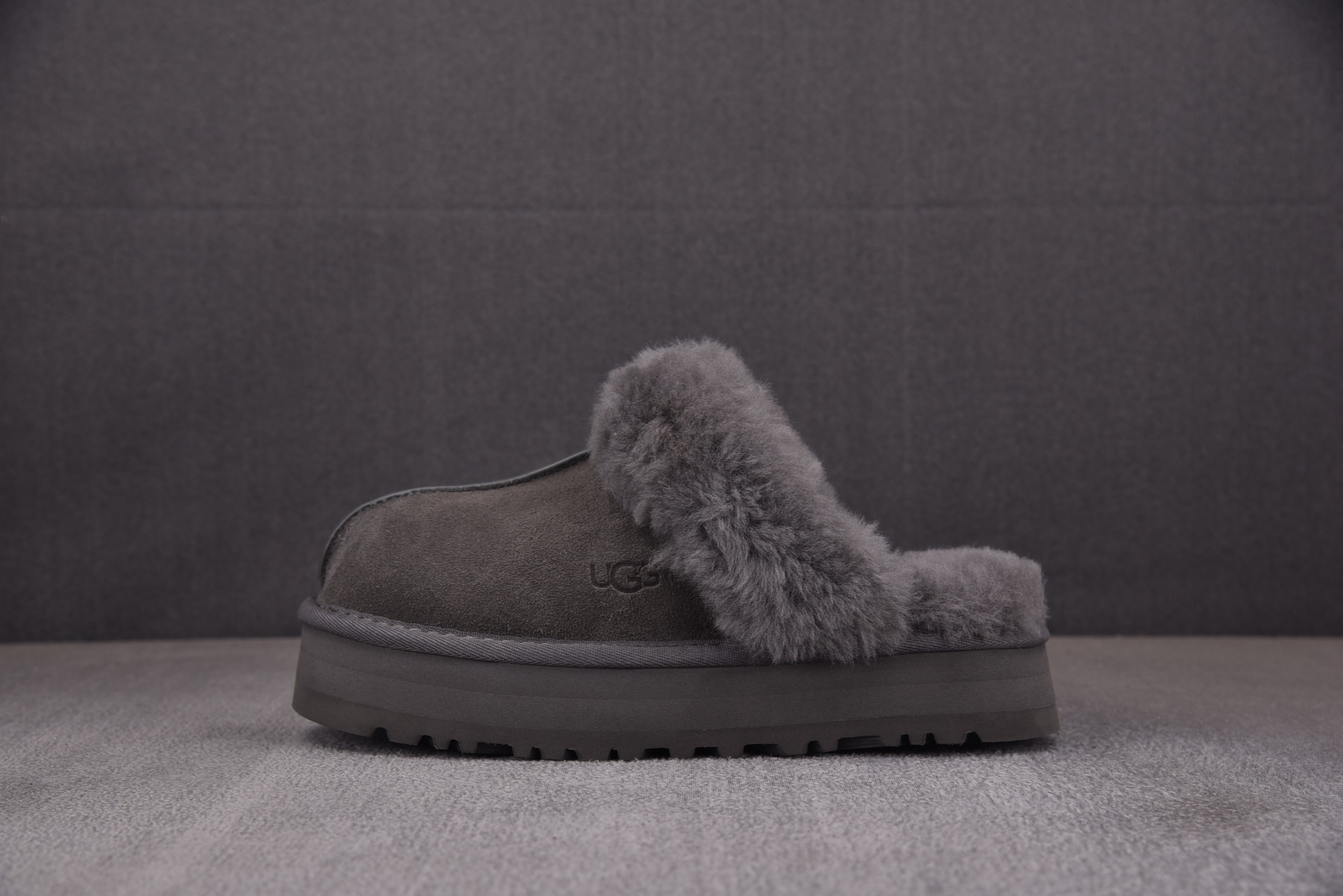 UGG Disquette Slipper 木炭灰