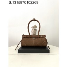 black frame 공장 프라다 스웨이드 미듐 핸드백 1BA426 32*15.5*12cm 브라운