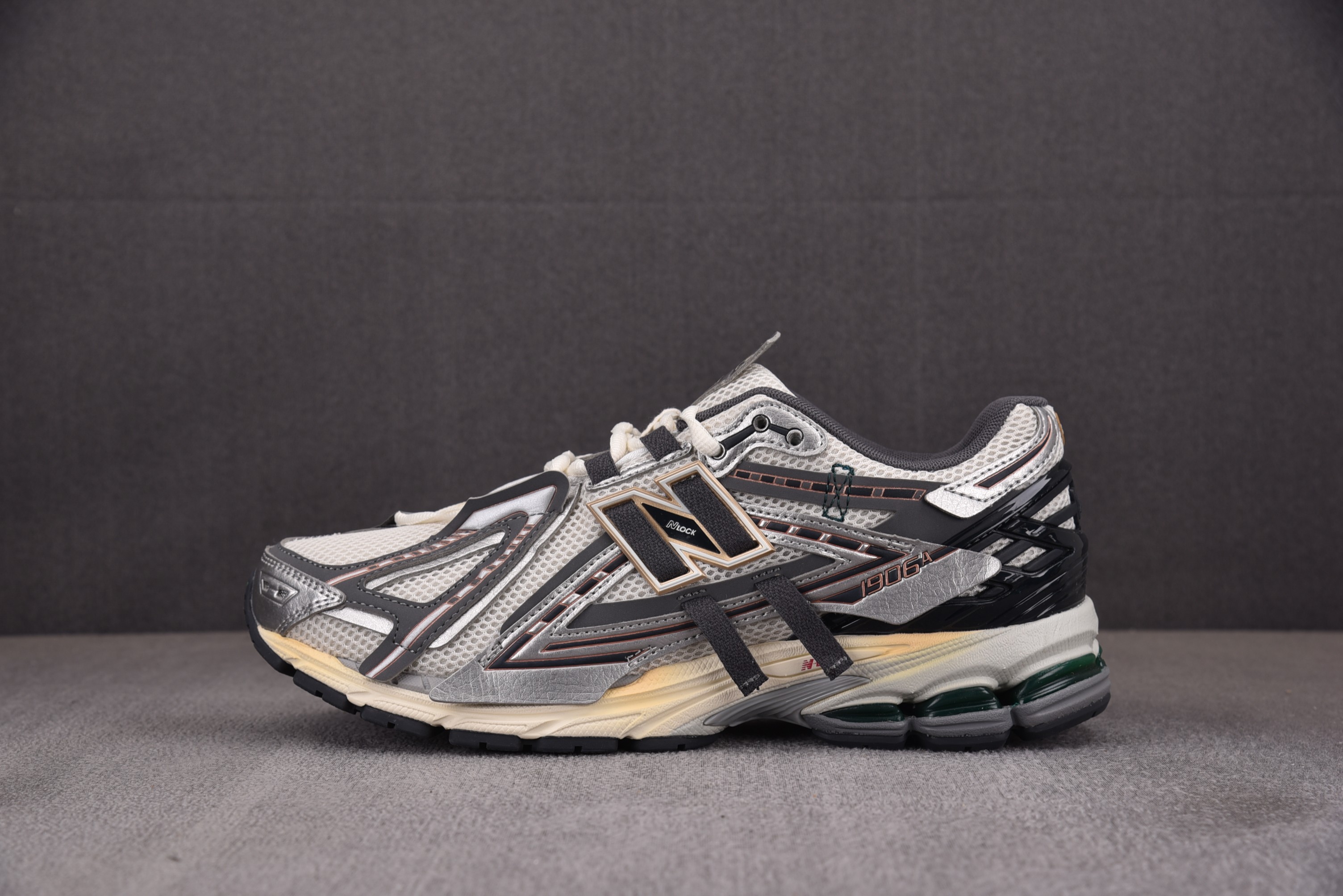 【M】New Balance 1906A Tech Explosion 金属银灰 M1906AD