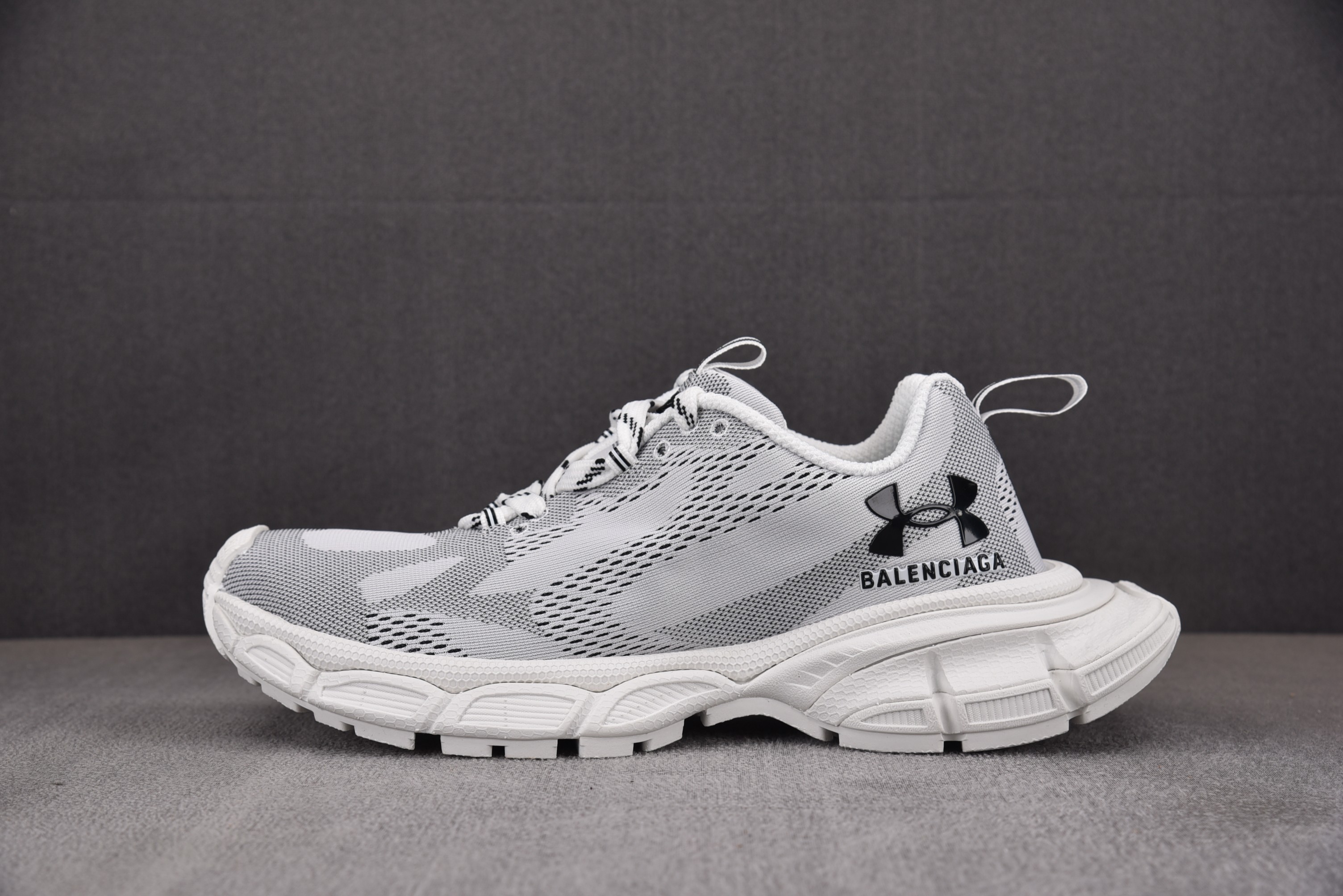 【GOOD】Balenciaga x Under Armour 3XL 白色