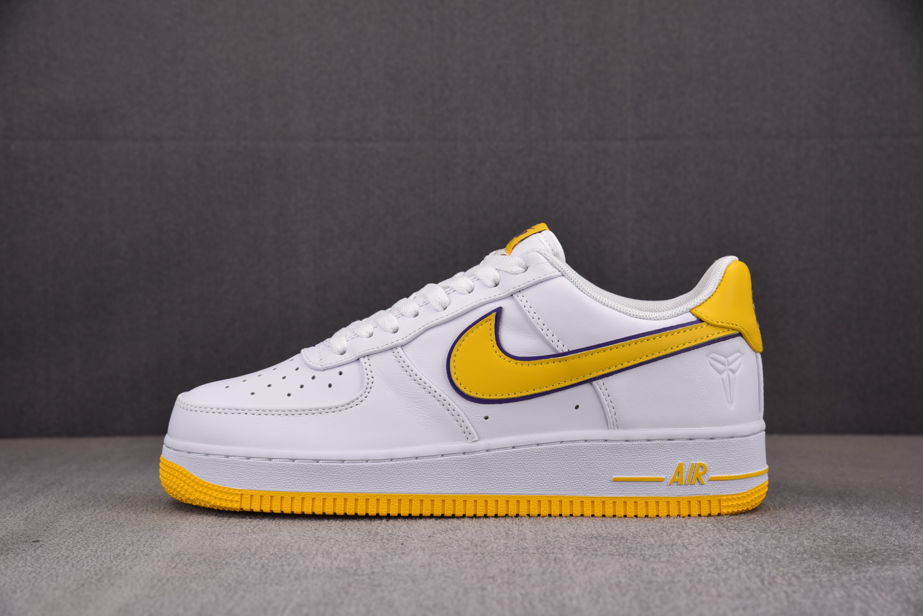 【S2】NK Air Force 1 x Kobe Retro QS 白黄 FZ1151-100