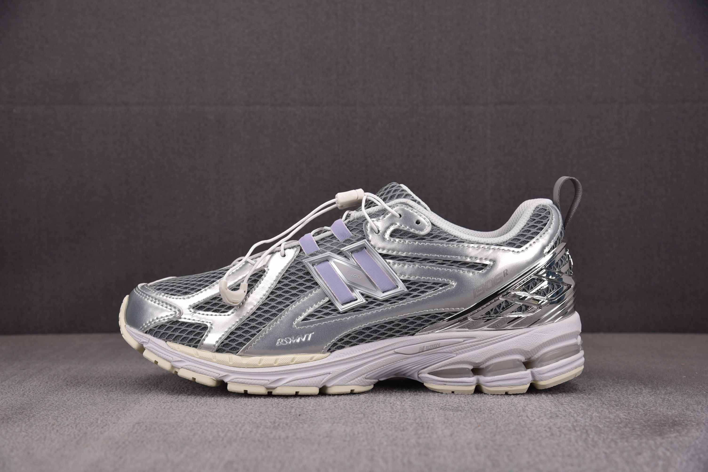 【M】New Balance 1906R The Basement Day Chrome 银灰 M1906RBT