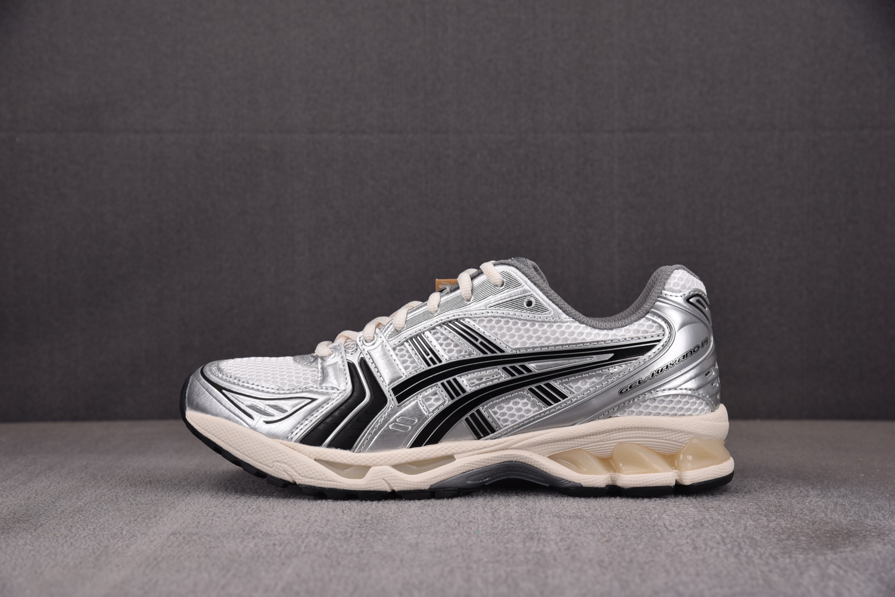 【ZH】ASICS Gel-Kayano 14 JJJJound Silver Black 银黑 1201A457-101 아식스