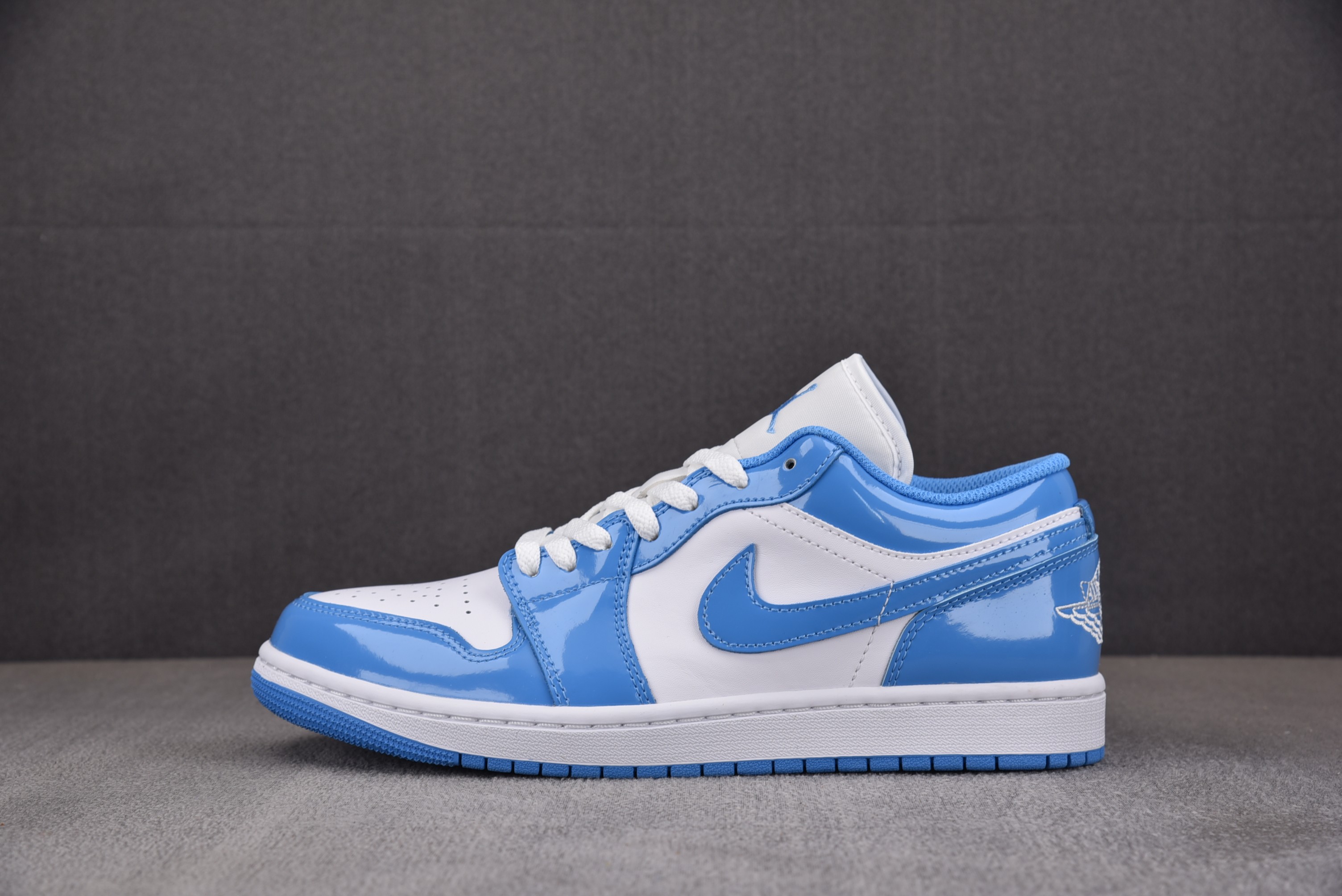 【CJ】Air Jordan 1 Low SE White Legend Blue 漆皮 传奇白蓝 FZ2138-114