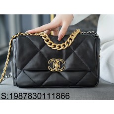 [JD] 샤넬 램스킨 금장 19백 스몰 26cm 블랙 CHANEL