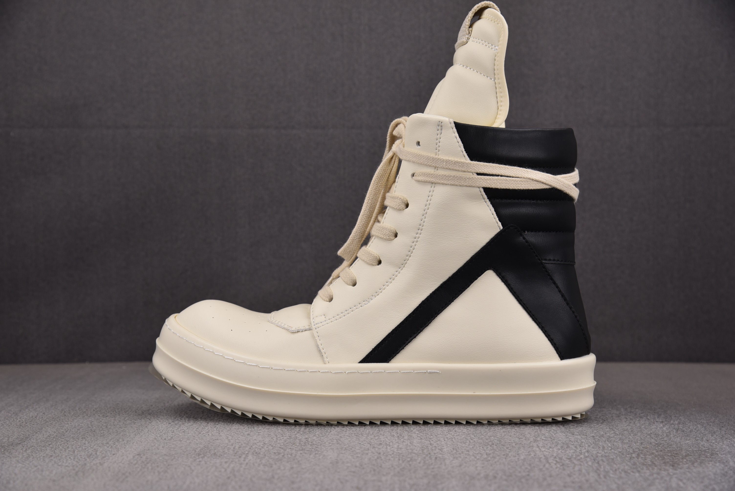 【GD】 릭 오웬스 지오 바스켓 블랙 아이보리 RICK OWENS