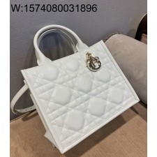 [엔젤] 디올 스몰 디올 북 토트 매크로까나쥬 26.5*22*14cm 화이트 