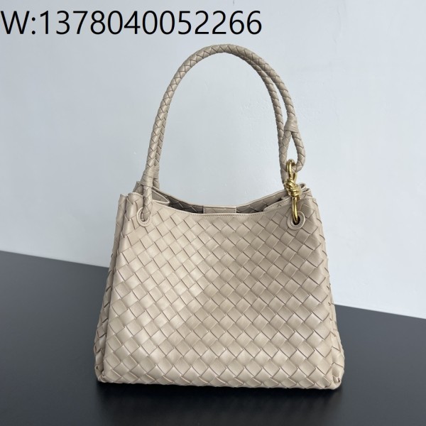 징 팩토리 보테가베네타 라지 파라슈트 796571 30*26*20cm 베이지