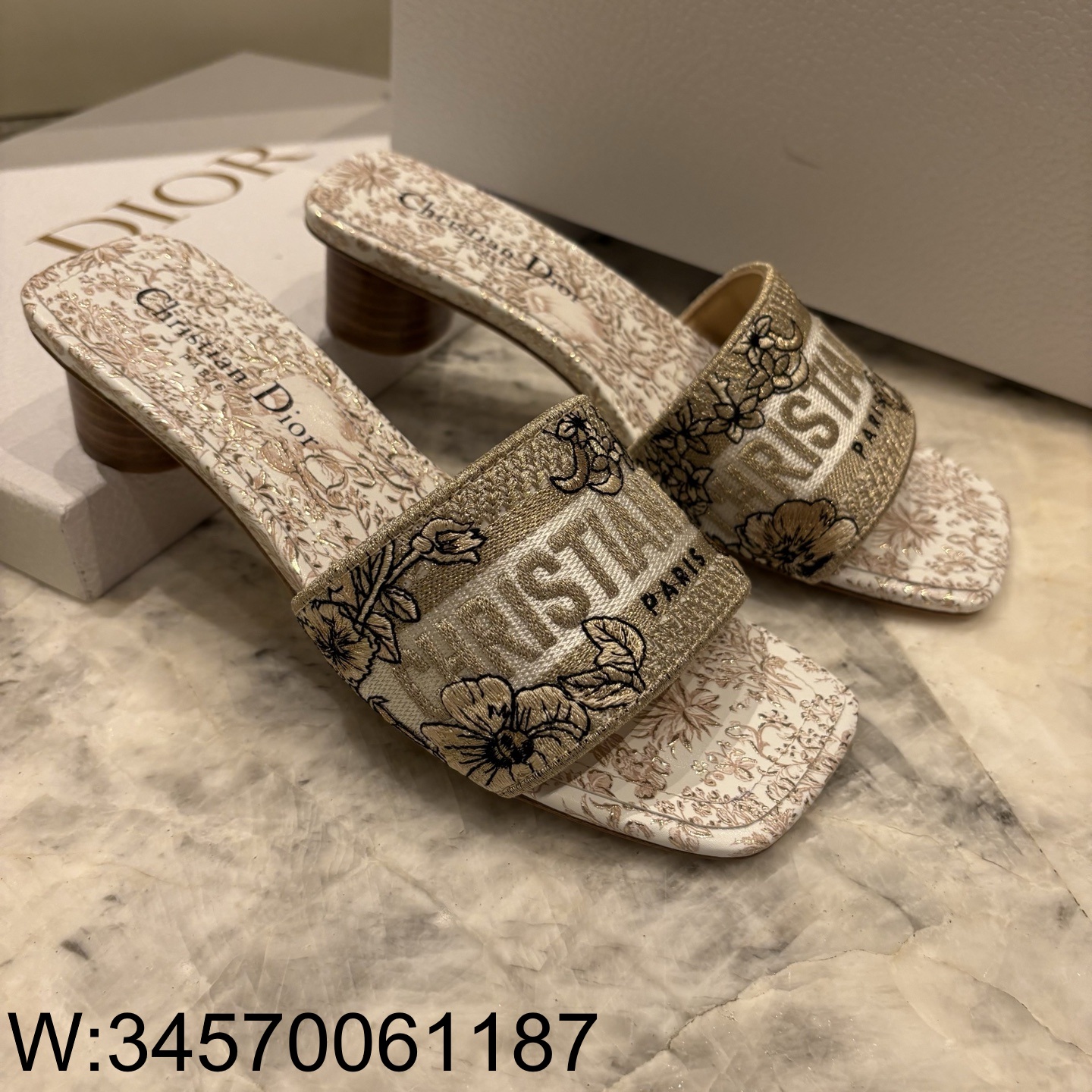 [QR 5009] 디올 디 웨이 Jardin d'Hiver 뮬 힐 슬리퍼 골드