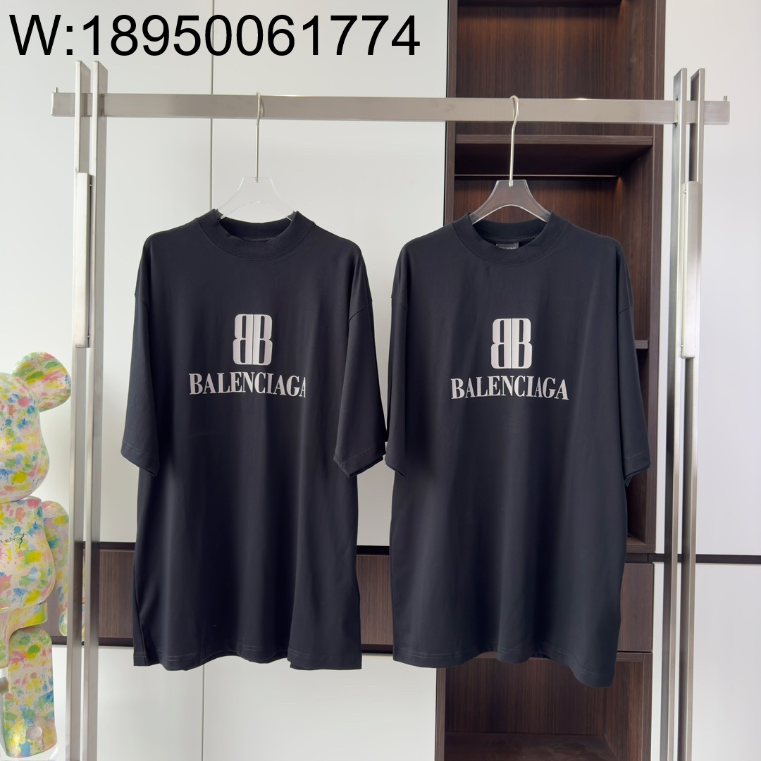 V공장 발렌시아가 BB 모노그램 프린트 반팔티 블랙