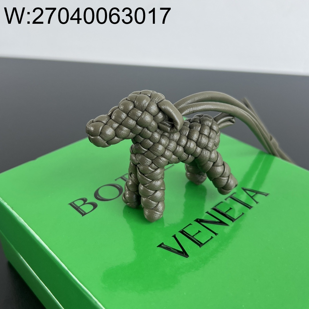 징 팩토리 보테가베네타 도그 참 다크 그린 807068 8.2*7.2*3cm 줄 17cm