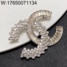 AGG 샤넬 큐빅 CC로고 이음 브로치 실버