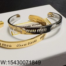 AGG 미우미우 모노그램 각인 팔찌 2컬러