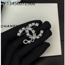 AGG 샤넬 진주 큐빅 이음 CC로고 브로치