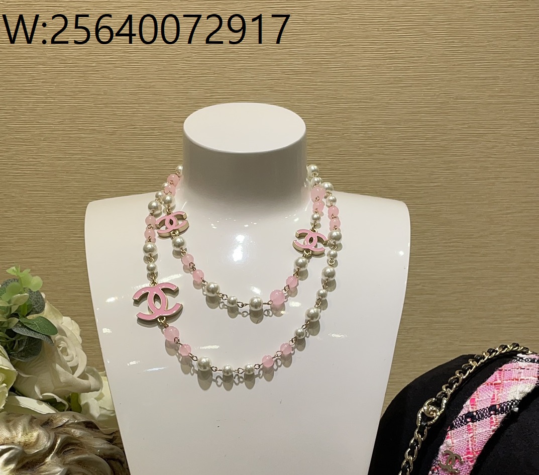AGG 샤넬 핑크 CC로고 롱 배색 진주 목걸이 핑크 화이트