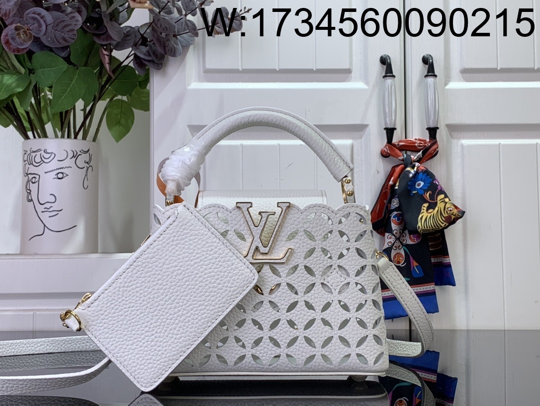 [88factory] 루이비통 카퓌신 미니 14*8*21cm M25497 화이트