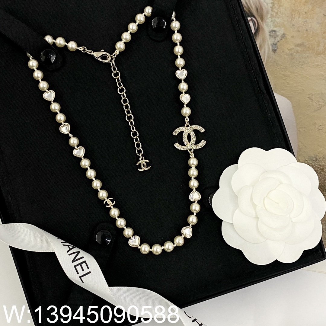 AGG 샤넬 CC로고 큐빅 하트 진주 목걸이